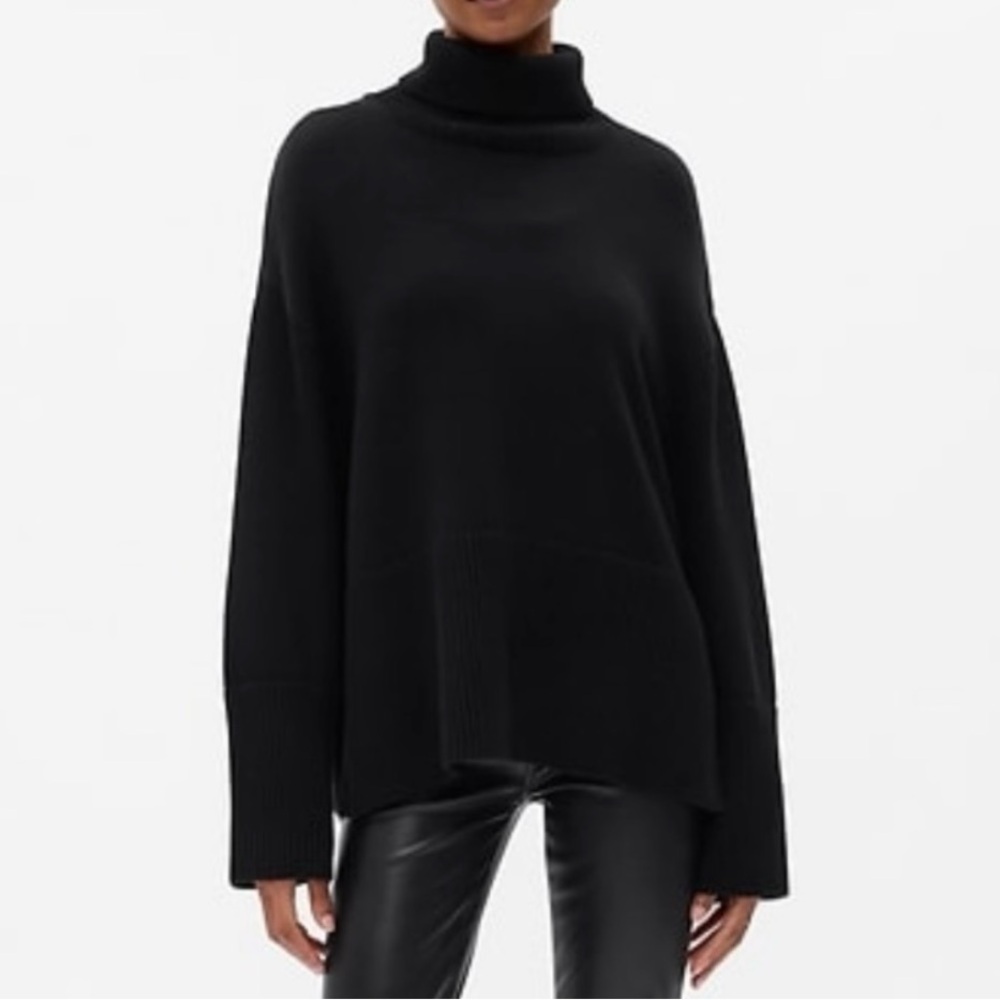 24/7 Split-Hem Turtleneck Sweater (Black)